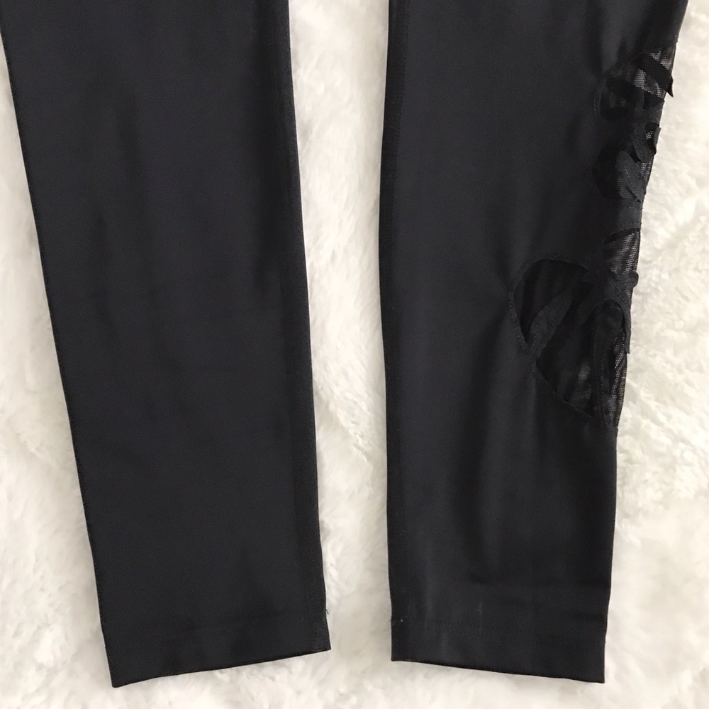 Beyond Yoga Black Take Leaf Mesh Leggings Sm - Picture 8 of 14